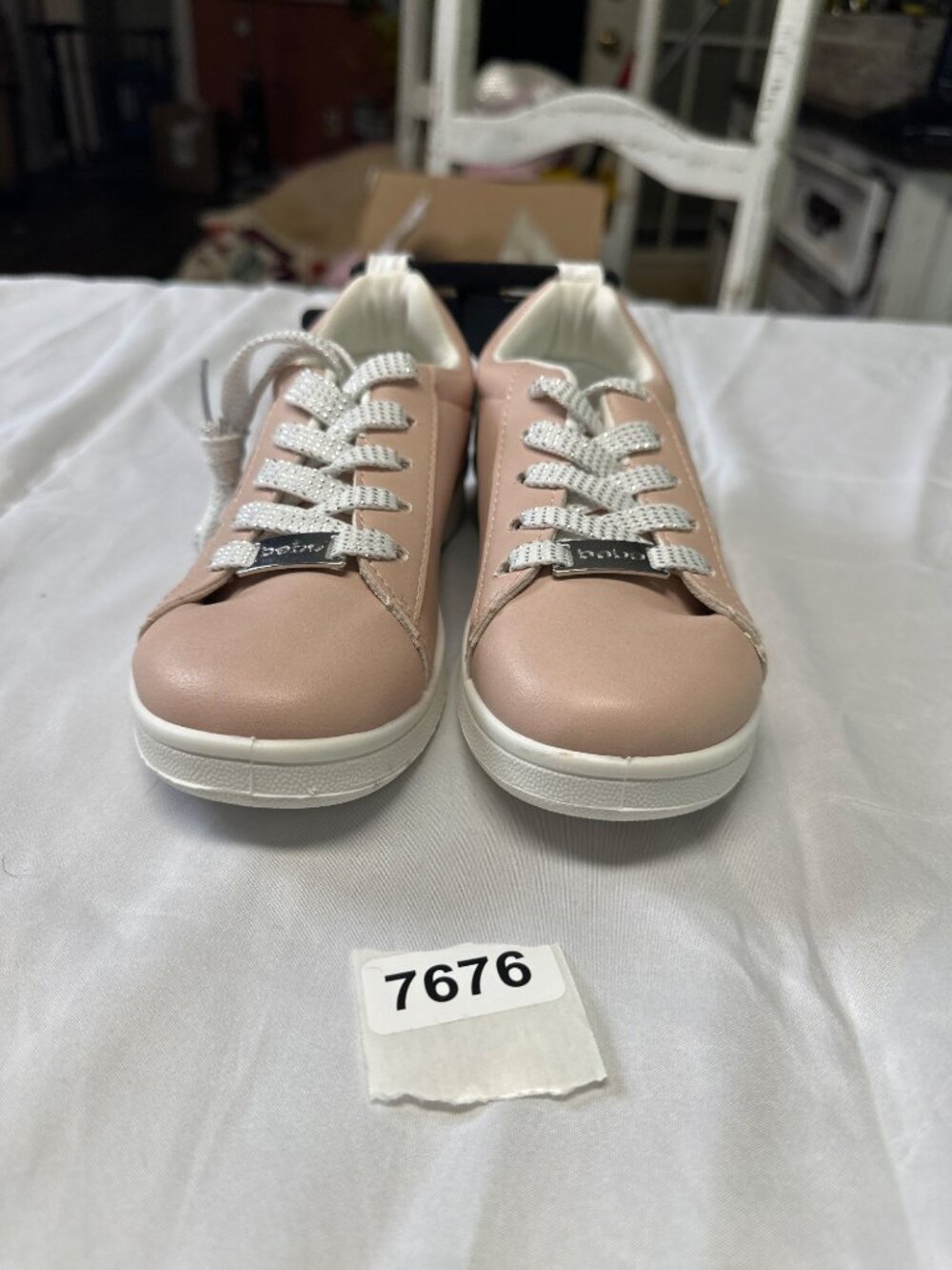 bebe girls size 12 nwt pink low top sneakers silver star shaped tone logo white